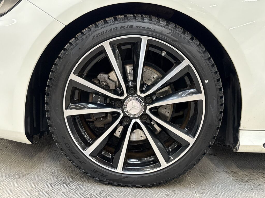 Mercedes-Benz A 2017 Valkoinen