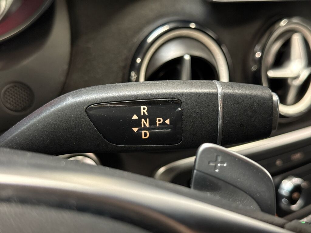 Mercedes-Benz A 2017 Valkoinen