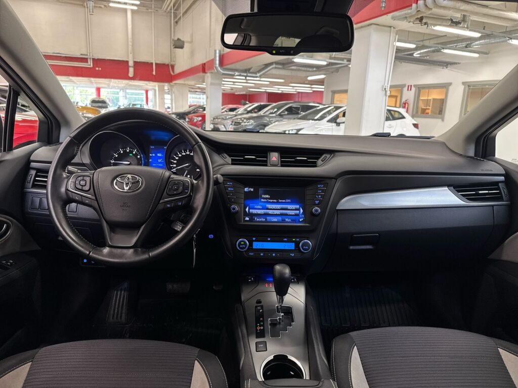 Toyota Avensis 2017 Sininen