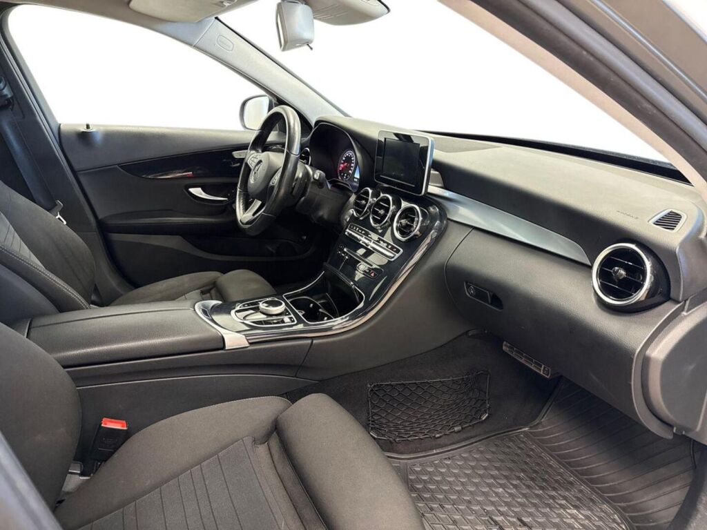 Mercedes-Benz C 2017 Harmaa