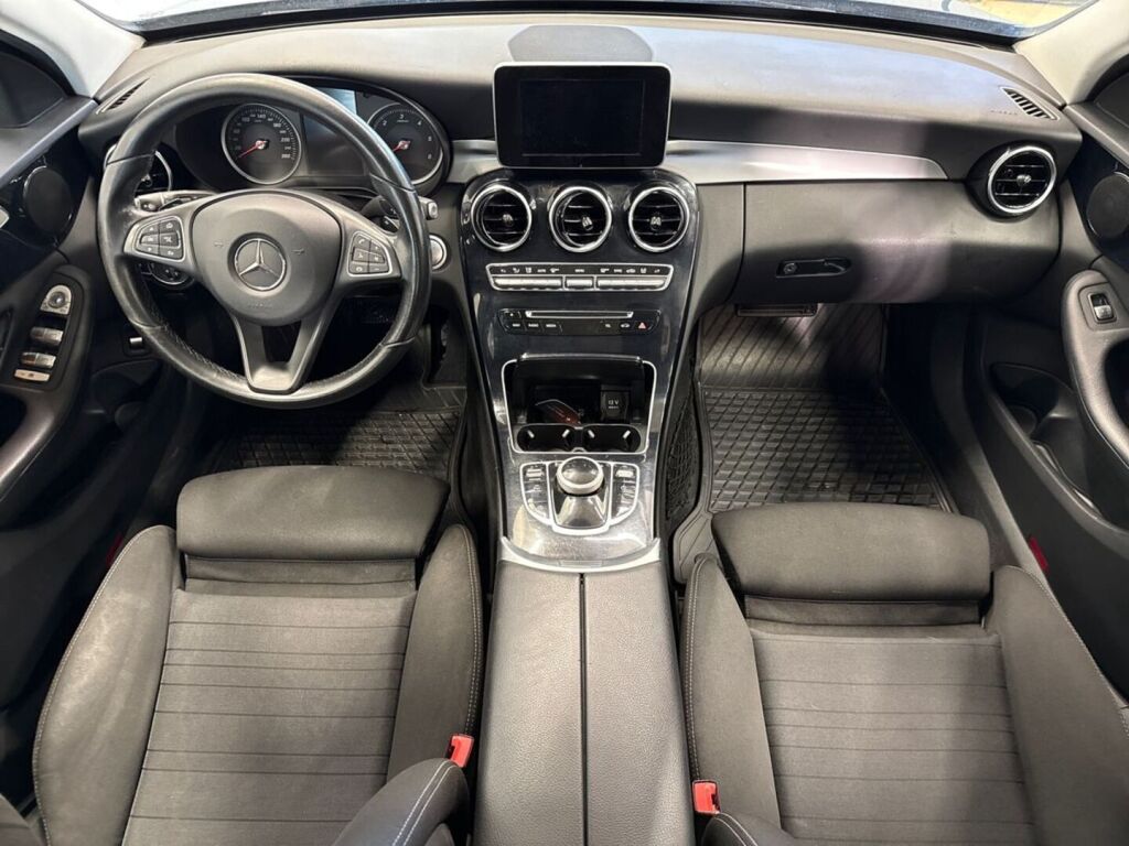 Mercedes-Benz C 2017 Harmaa