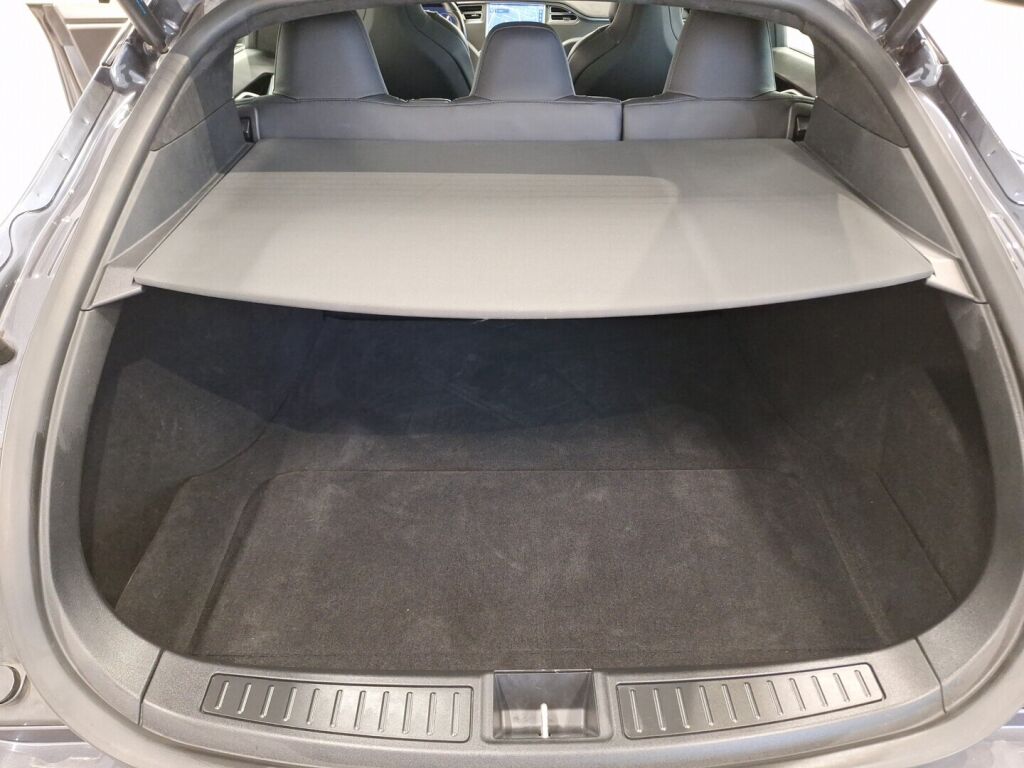 Tesla Model S 2017 Harmaa