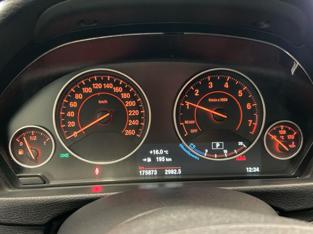 BMW 320 Gran Turismo 2018 Valkoinen