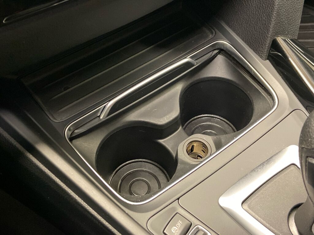 BMW 320 Gran Turismo 2018 Valkoinen