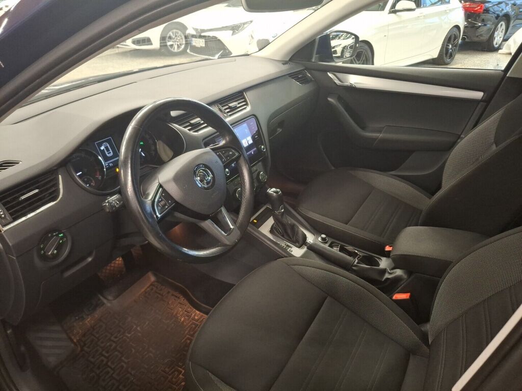 Skoda Octavia 2018 Sininen