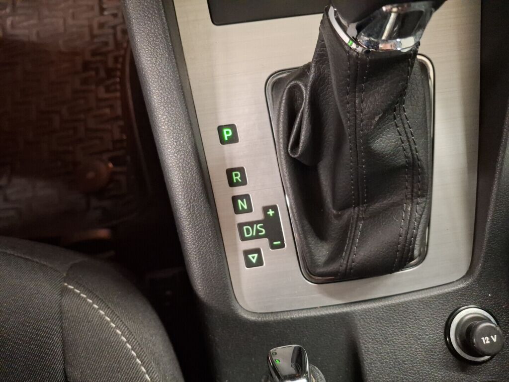 Skoda Octavia 2018 Sininen