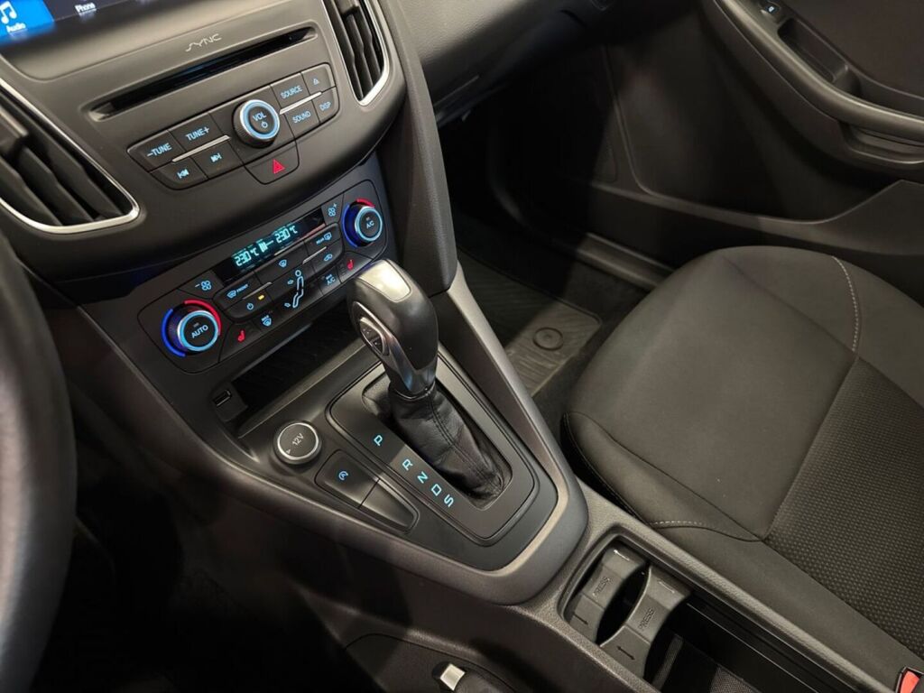 Ford Focus 2017 Harmaa