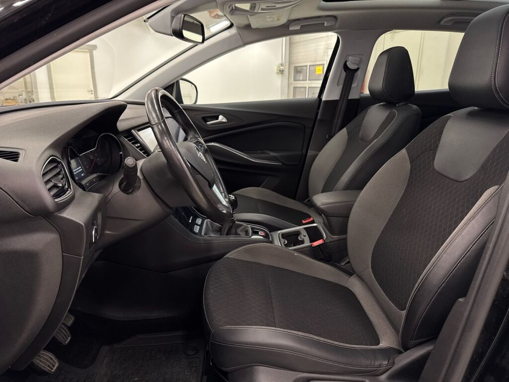 Opel Grandland X 2017 Musta
