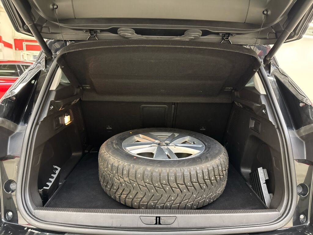 Opel Grandland X 2017 Musta