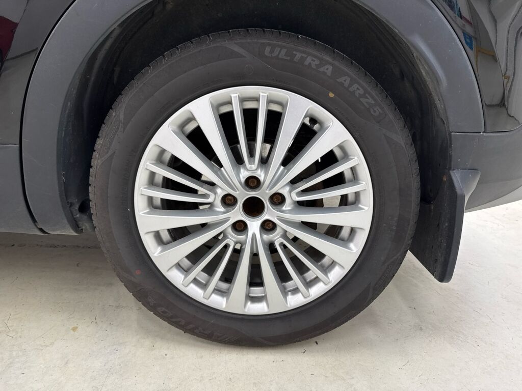 Opel Grandland X 2017 Musta