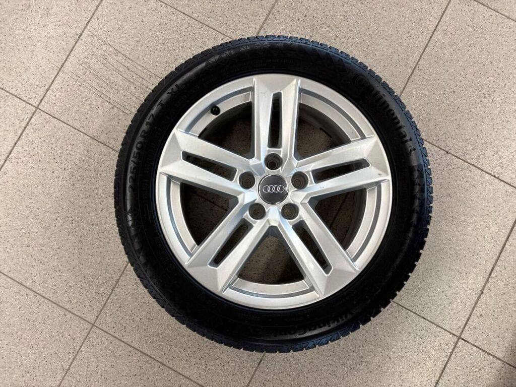 Audi A4 2018 Sininen