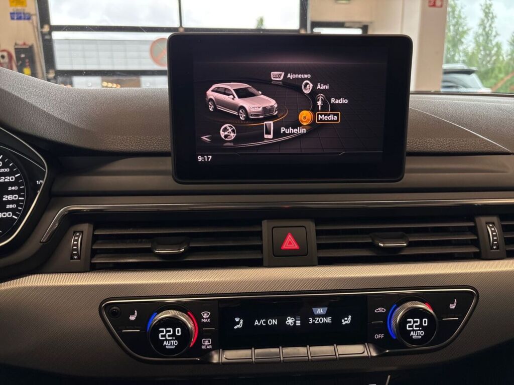 Audi A4 2018 Sininen