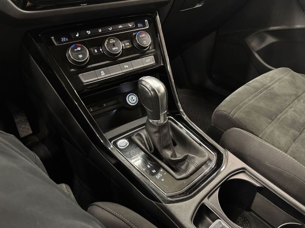 Volkswagen Touran 2017 Valkoinen