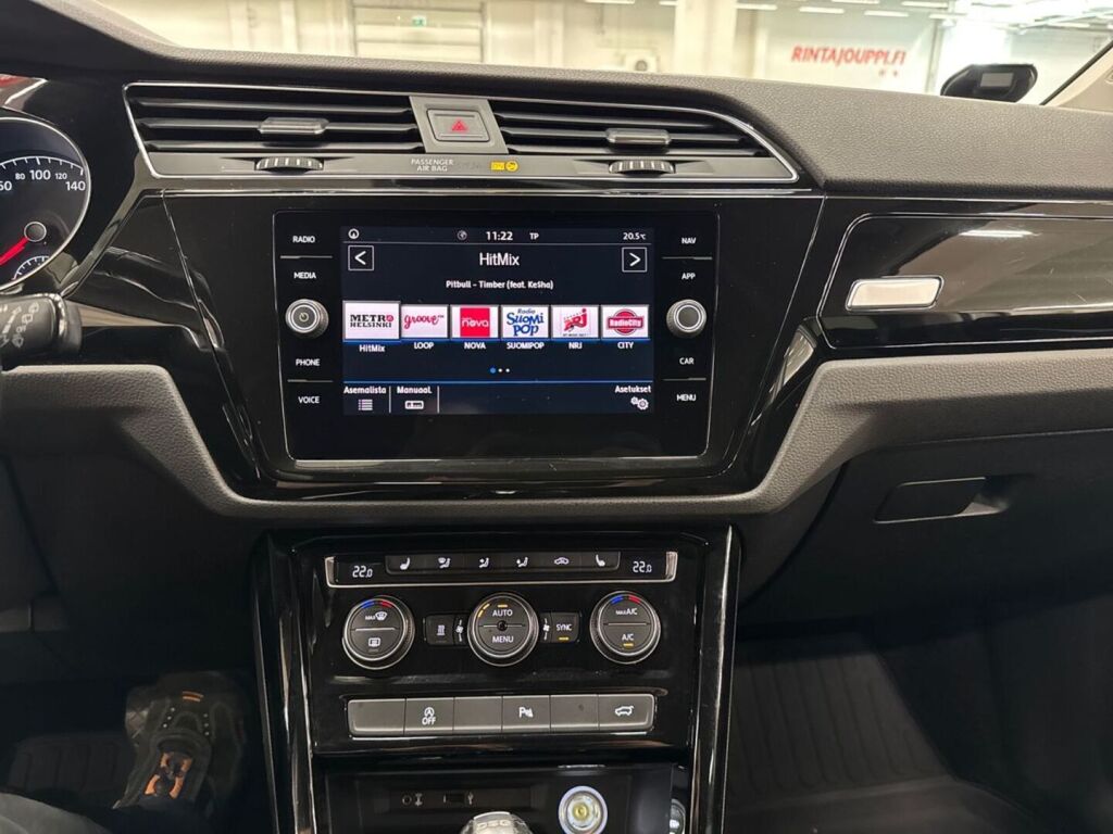 Volkswagen Touran 2017 Valkoinen