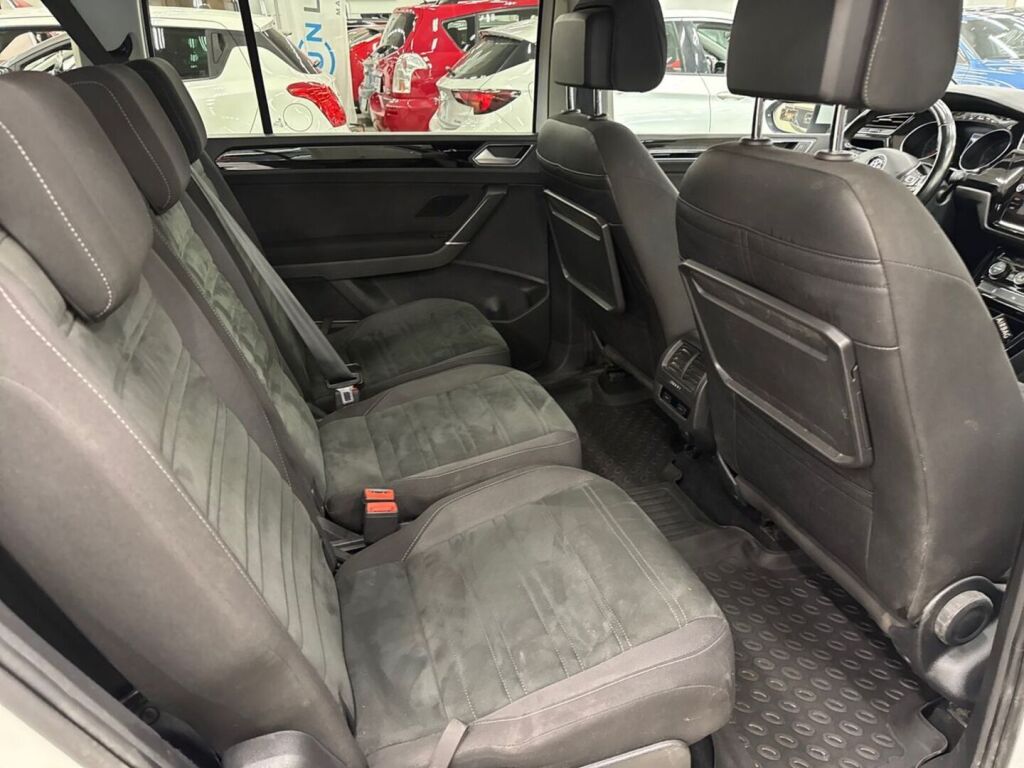 Volkswagen Touran 2017 Valkoinen
