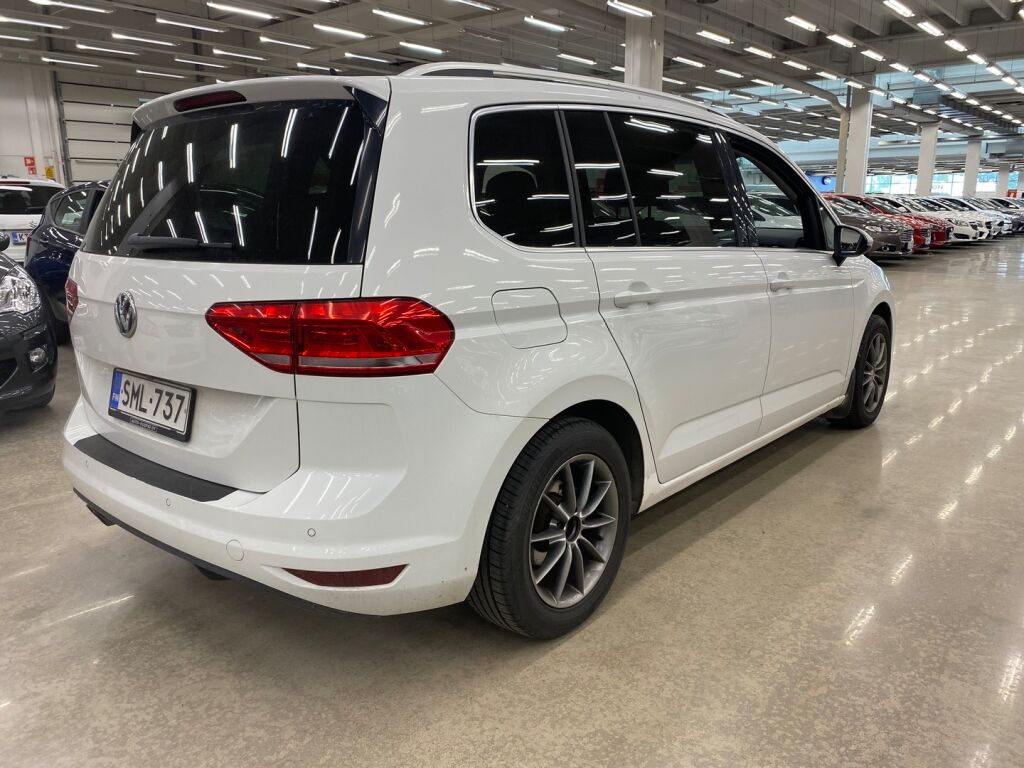 Volkswagen Touran 2017 Valkoinen