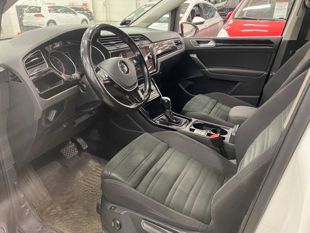 Volkswagen Touran 2017 Valkoinen