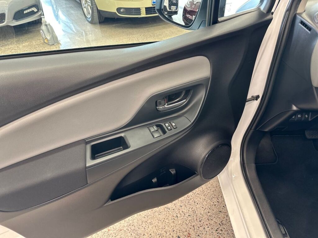 Toyota Yaris 2017 Valkoinen