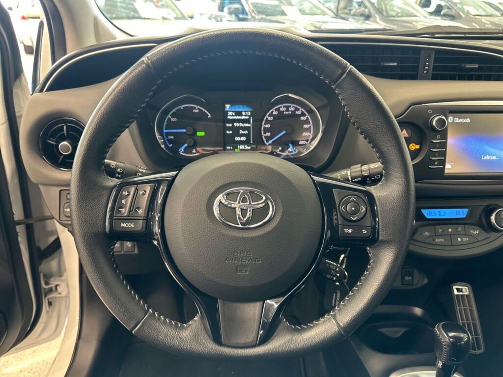 Toyota Yaris 2017 Valkoinen