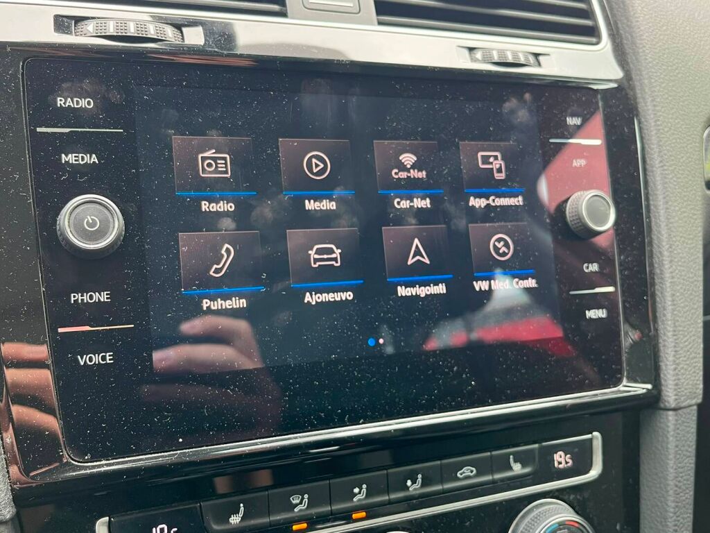 Volkswagen Golf 2017 Keltainen