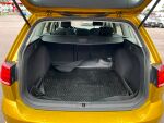 Volkswagen Golf 2017 Keltainen