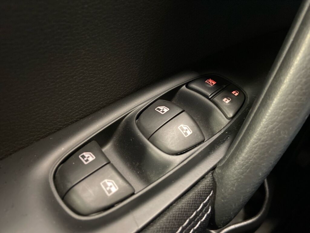 Nissan Qashqai 2018 Valkoinen