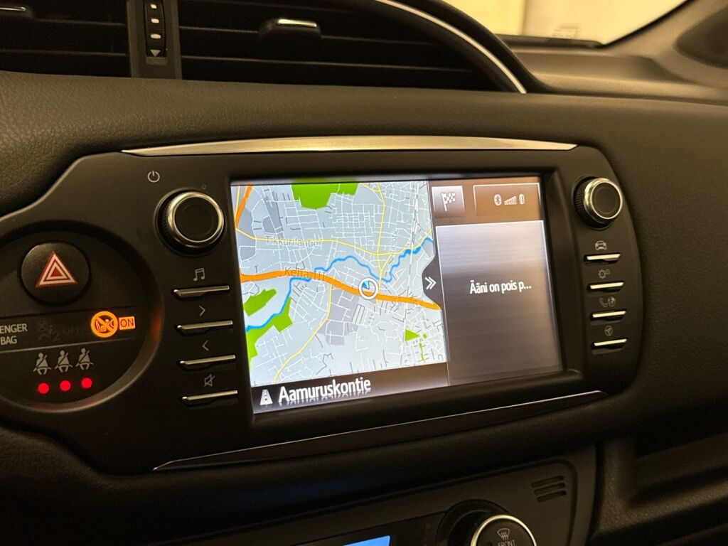 Toyota Yaris 2017 Valkoinen