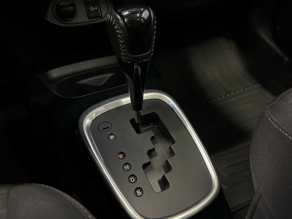 Toyota Yaris 2017 Valkoinen