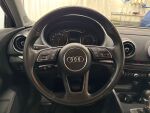 Audi A3 2018 Punainen