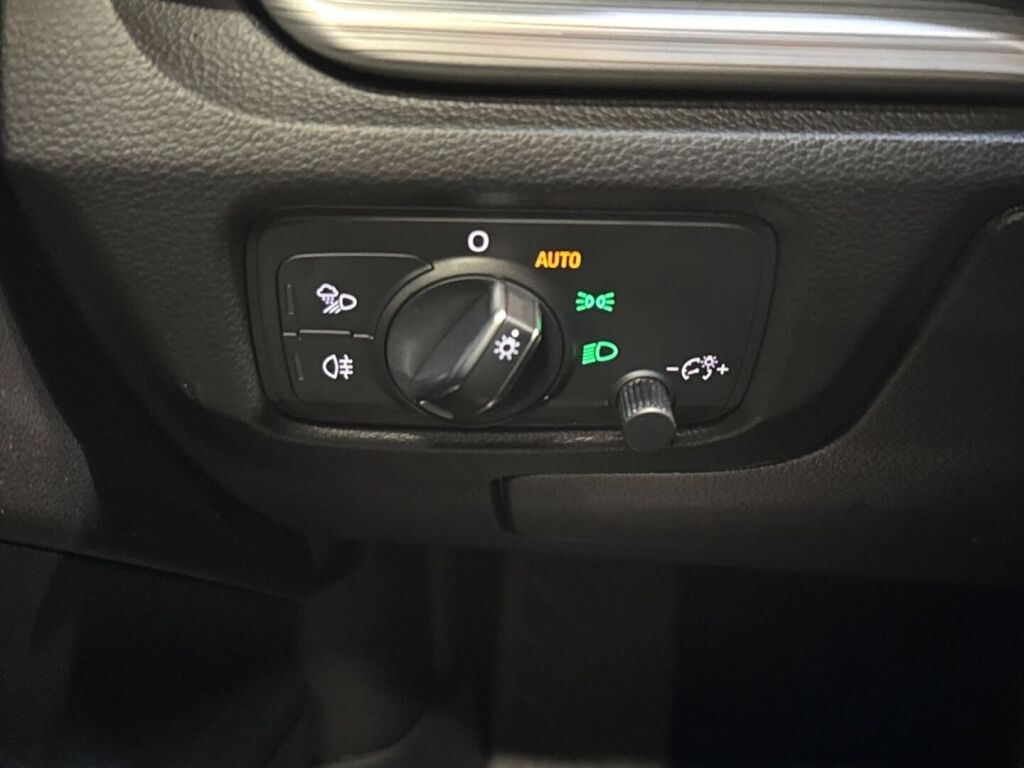 Audi A3 2018 Punainen