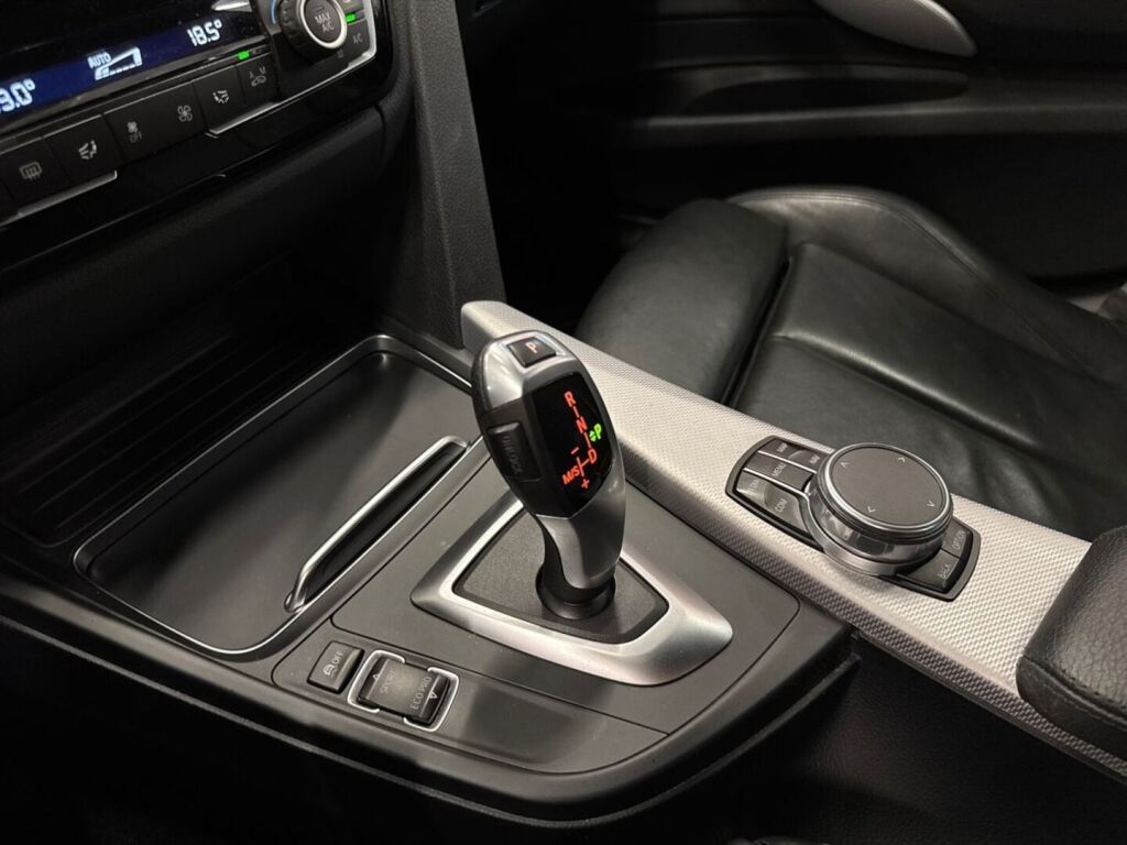 BMW 320 Gran Turismo 2018 Valkoinen