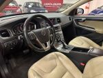 Volvo V60 Cross Country 2017 Musta