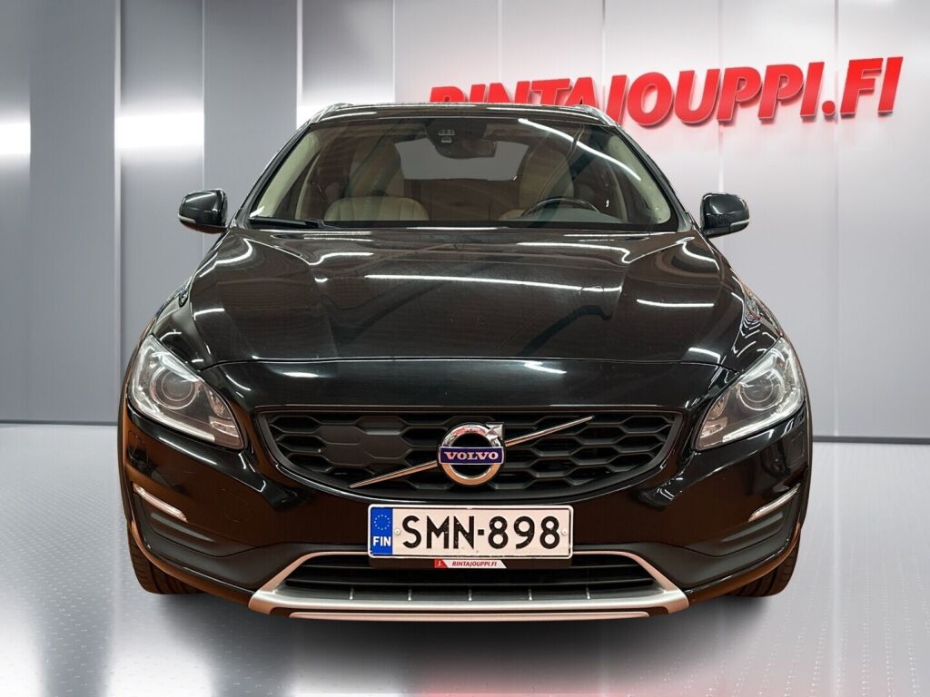 Volvo V60 Cross Country 2017 Musta