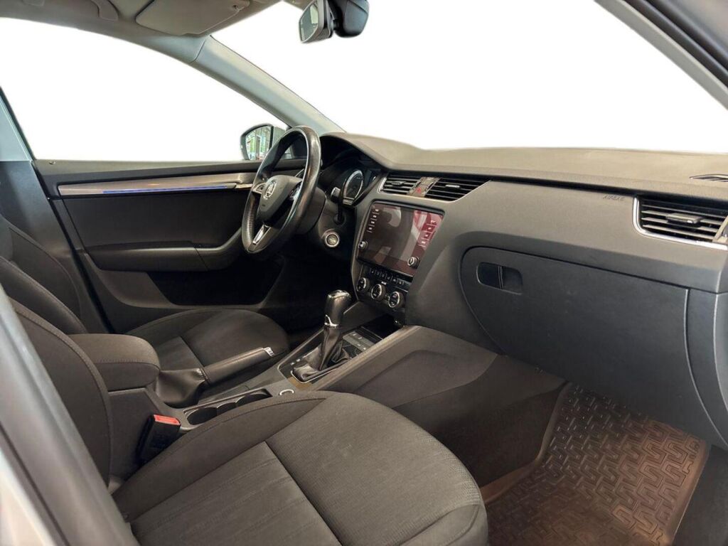 Skoda Octavia 2018 Harmaa