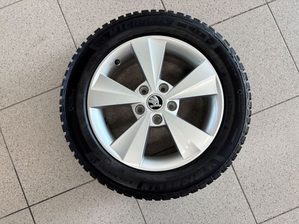 Skoda Octavia 2018 Harmaa