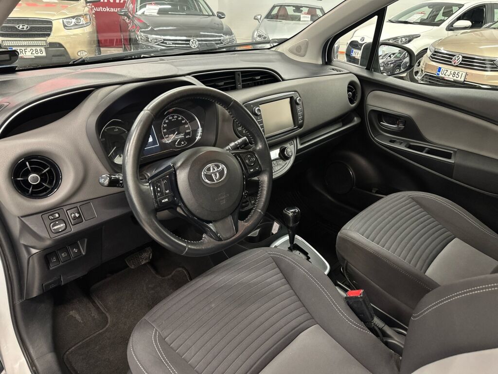 Toyota Yaris 2018 Valkoinen