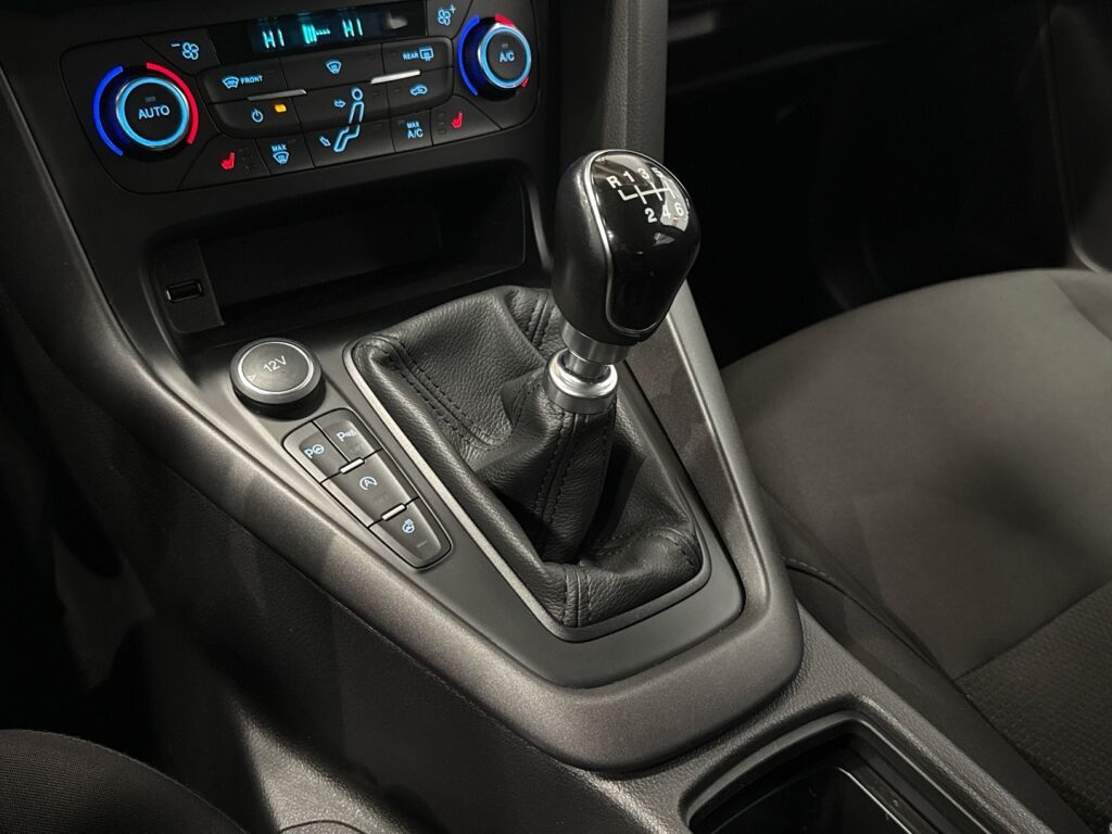 Ford Focus 2017 Harmaa