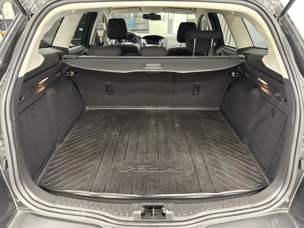 Ford Focus 2017 Harmaa