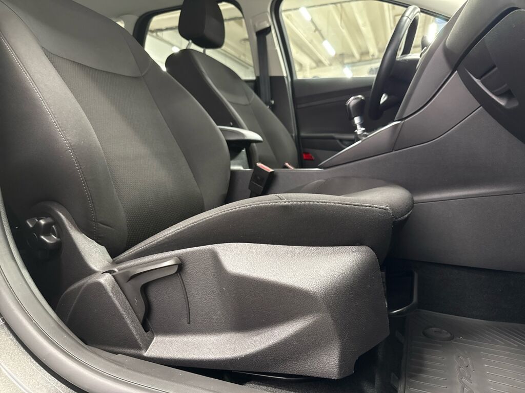 Ford Focus 2017 Harmaa