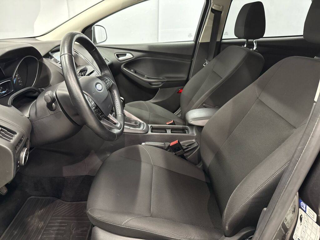 Ford Focus 2017 Harmaa