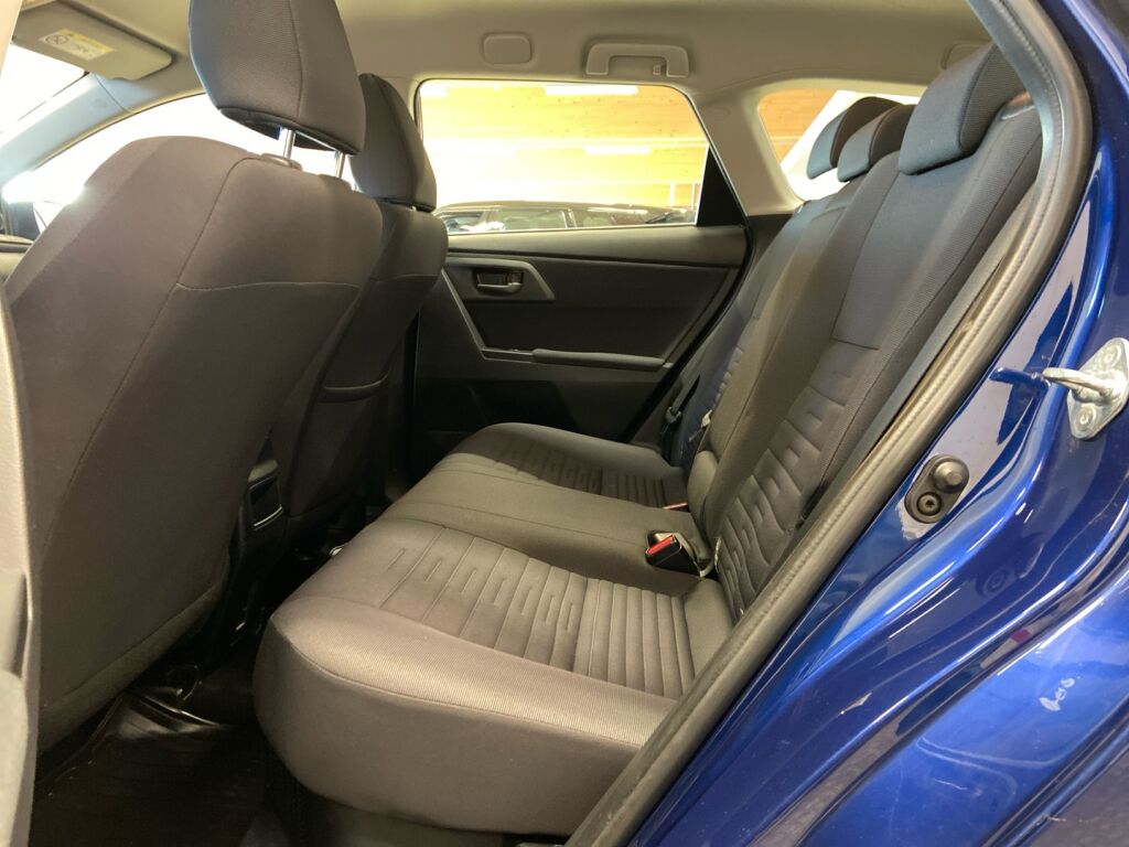 Toyota Auris 2017 Sininen