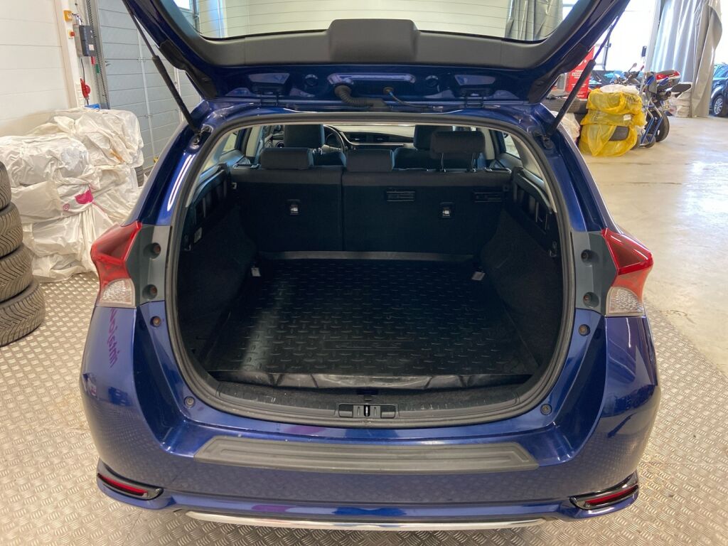 Toyota Auris 2017 Sininen