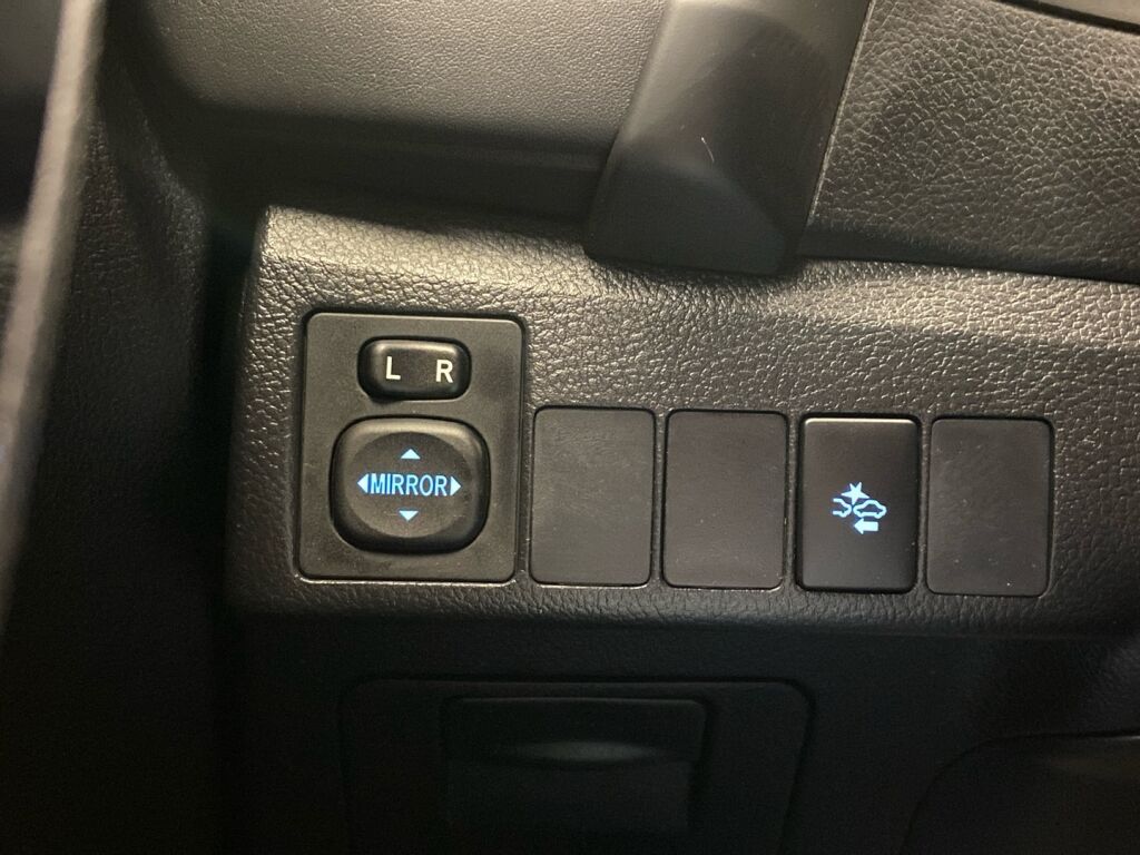 Toyota Auris 2017 Sininen