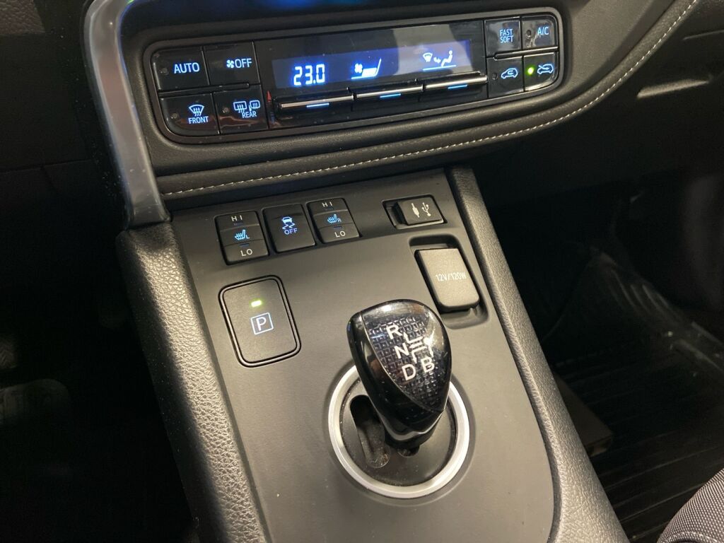 Toyota Auris 2017 Sininen