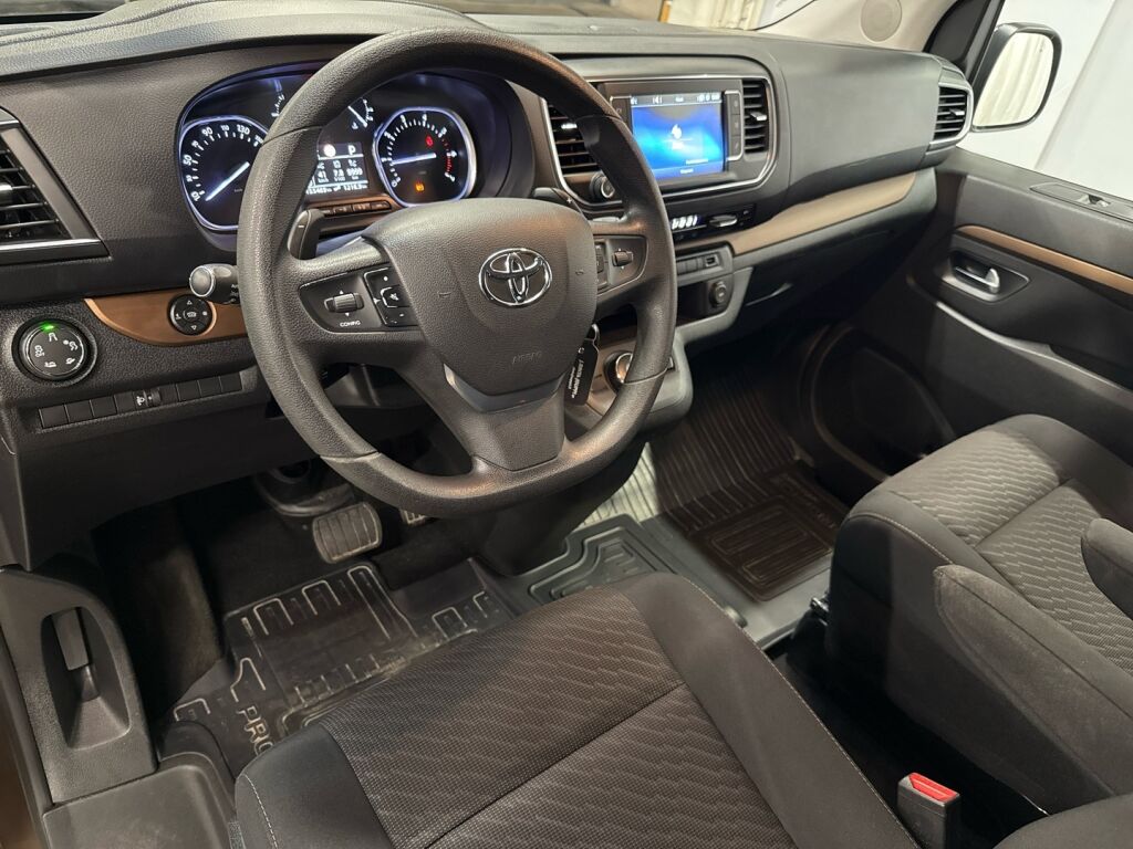 Toyota Proace Verso 2017 Ruskea (beige)