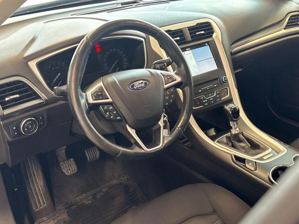 Ford Mondeo 2017 Sininen