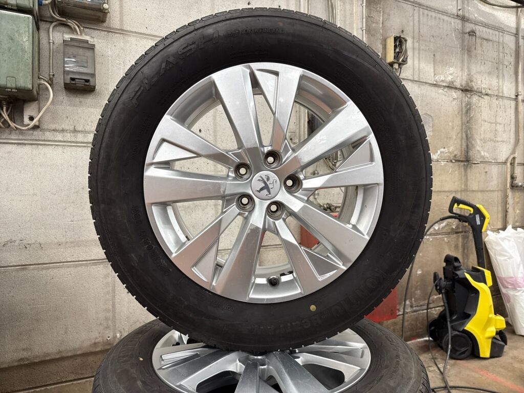 Peugeot 3008 2017 Ruskea (beige)