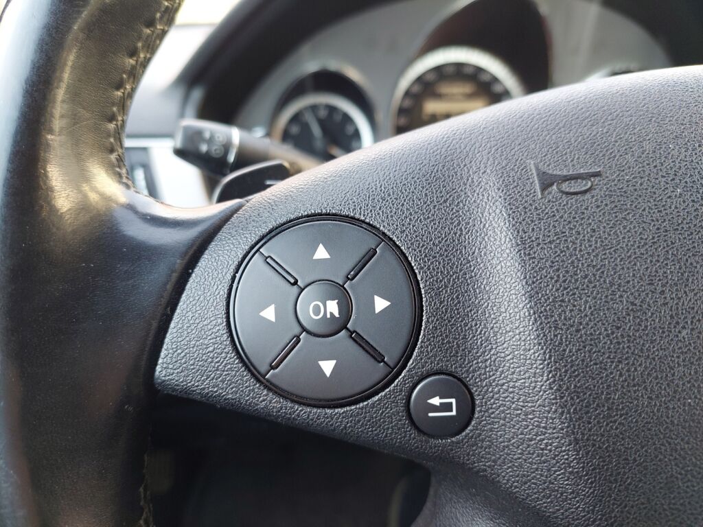 Mercedes-Benz E 2009 Harmaa