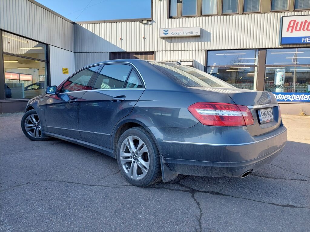 Mercedes-Benz E 2009 Harmaa