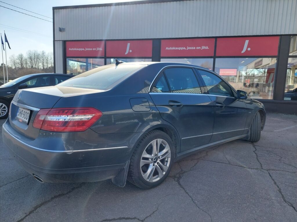 Mercedes-Benz E 2009 Harmaa